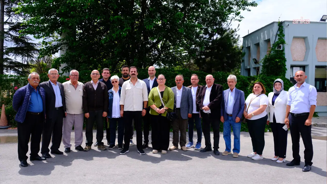 Eski chp eskisehir il baskani yalaz chp eskisehir il baskanligi istifa dilekcelerimizi kabul etmedi ixL451jp